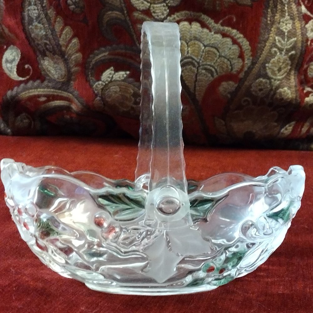 Pretty crystal basket Winter Holiday Decor Christmas